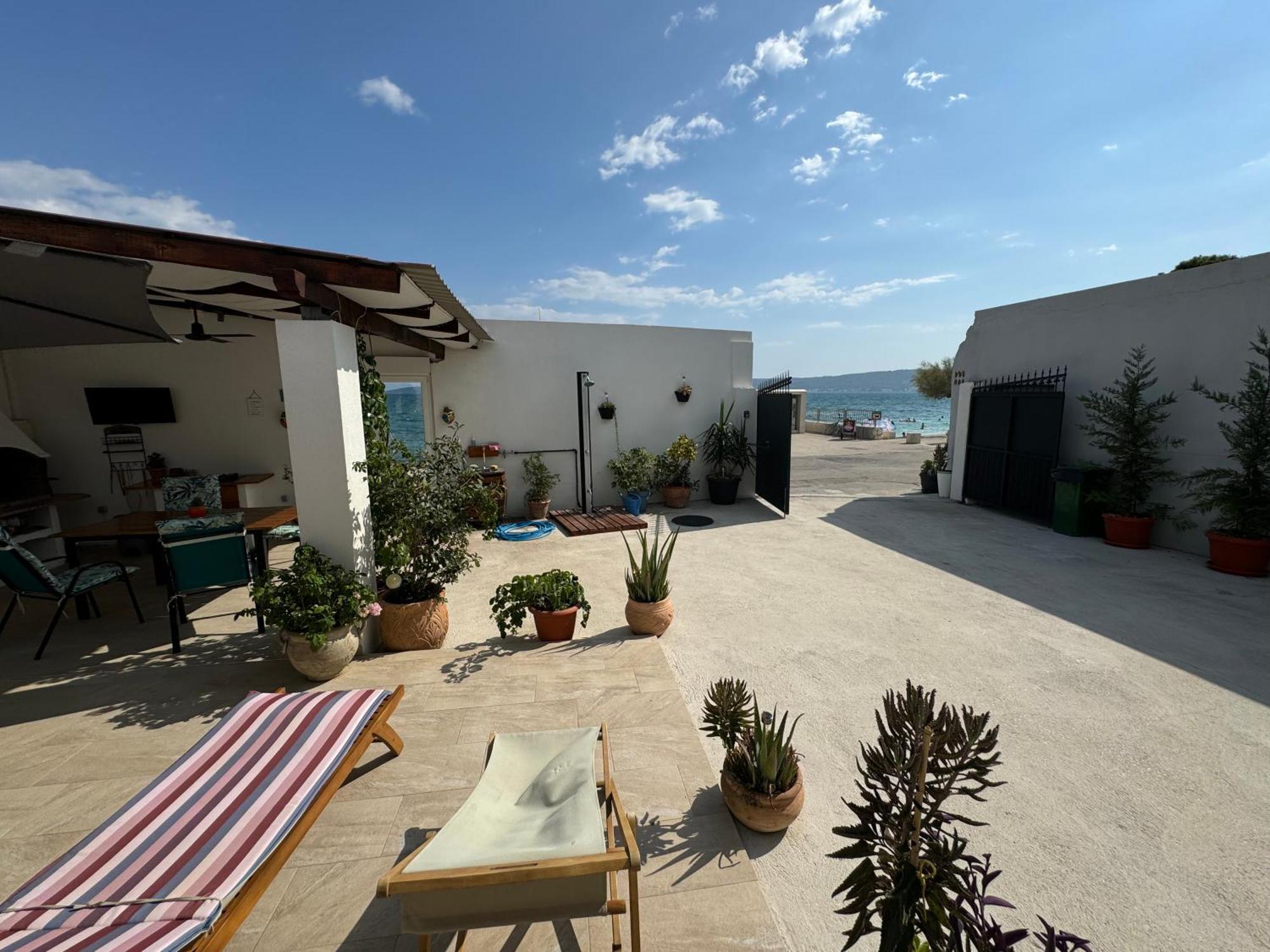 Beach House Oasis Villa Livak Kaštela Extérieur photo